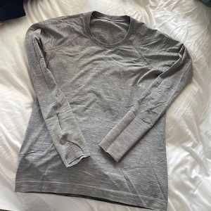 Like NEW Lululemon Swiftly L/S